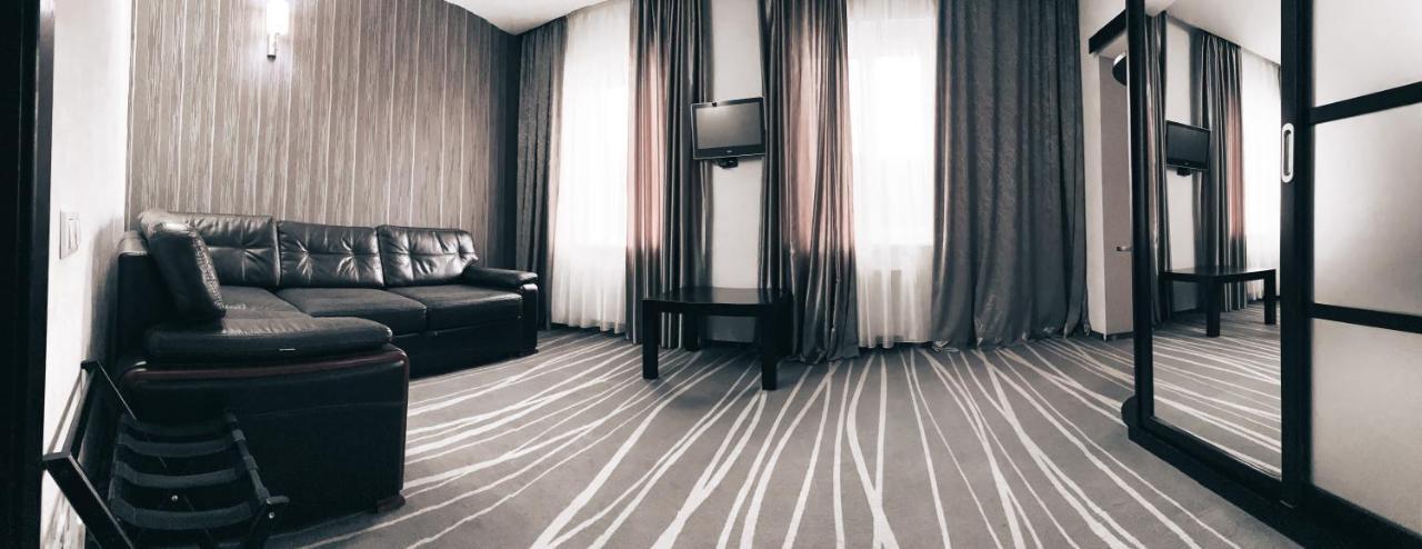 Greenstone Hotel Kherson Bagian luar foto