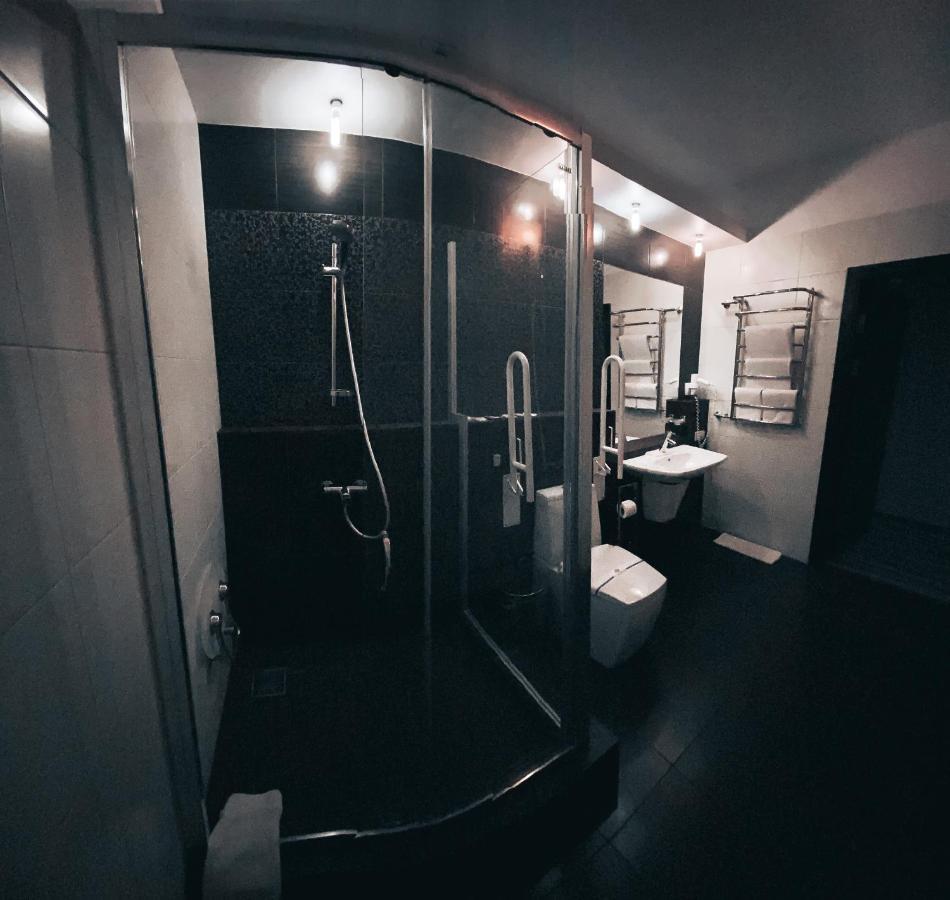 Greenstone Hotel Kherson Bagian luar foto