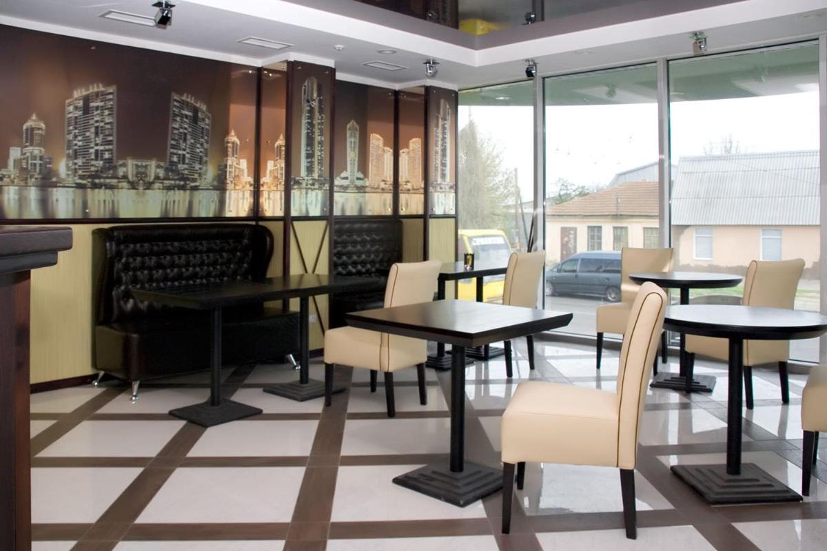 Greenstone Hotel Kherson Bagian luar foto