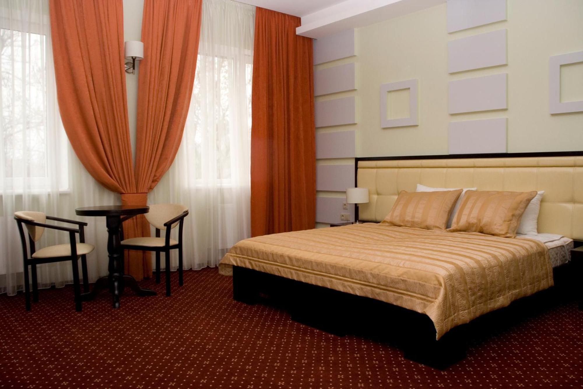 Greenstone Hotel Kherson Bagian luar foto