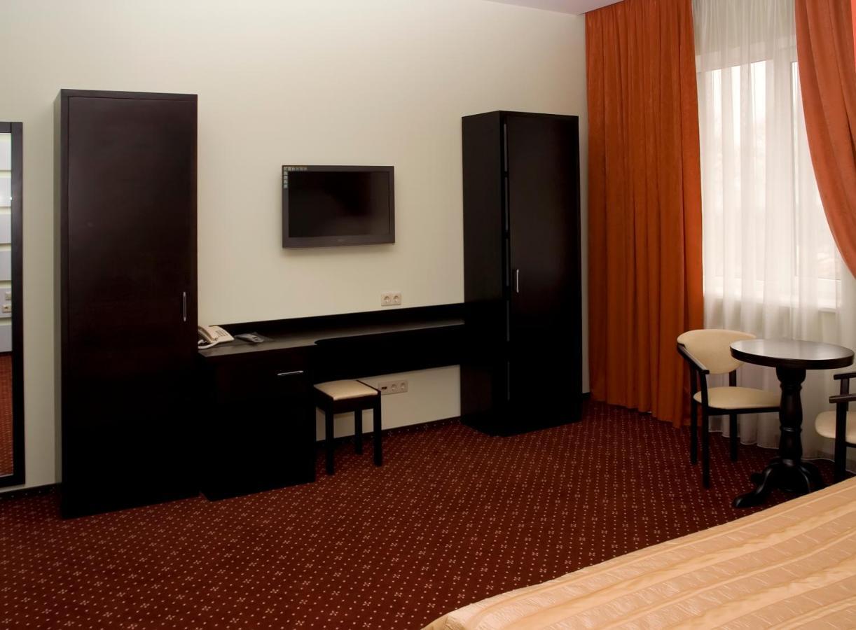 Greenstone Hotel Kherson Bagian luar foto
